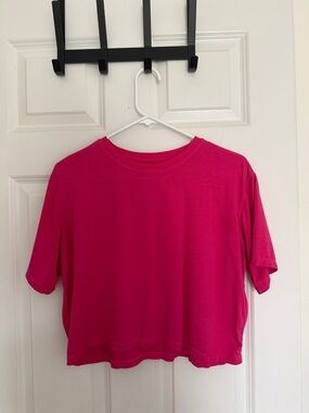 Amazon Women's Crop Tee - Hot Pink